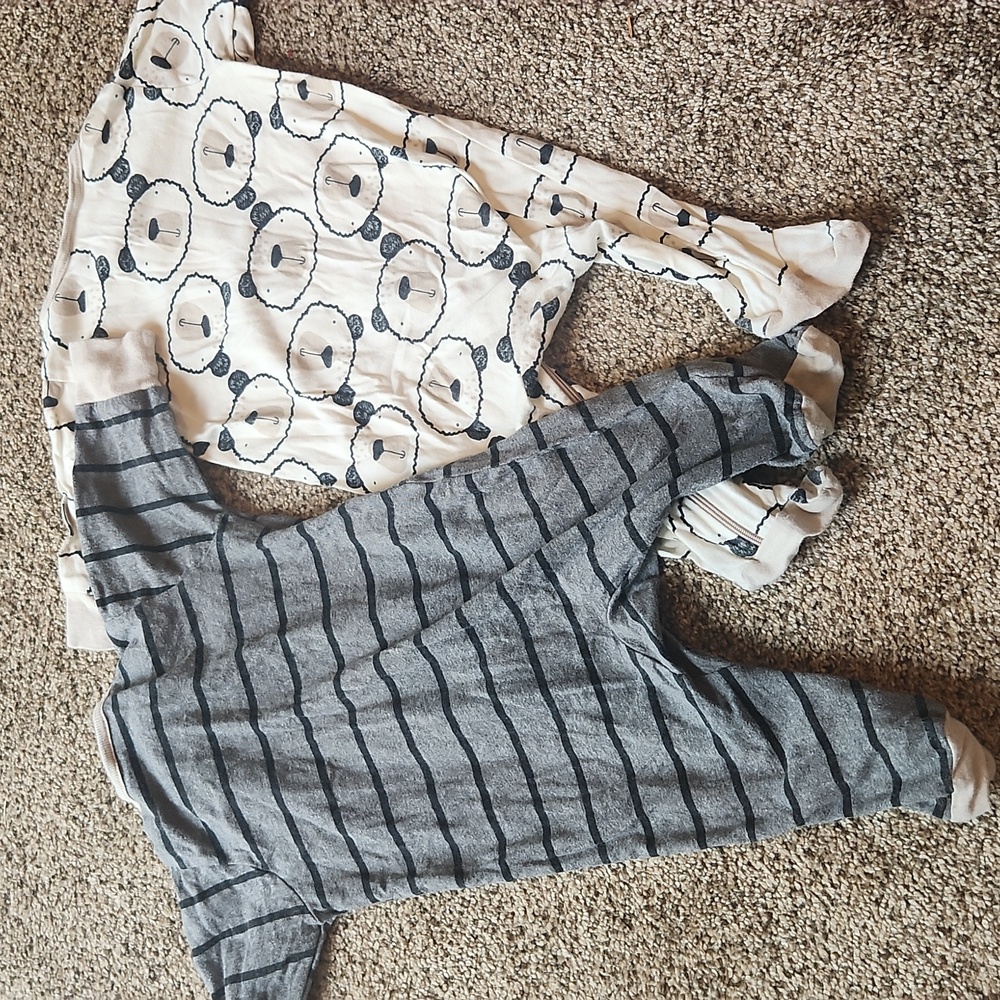 Kids One-Piece Footed Pajamas - Gray & Cream Bear Print - Picture 6 of 6